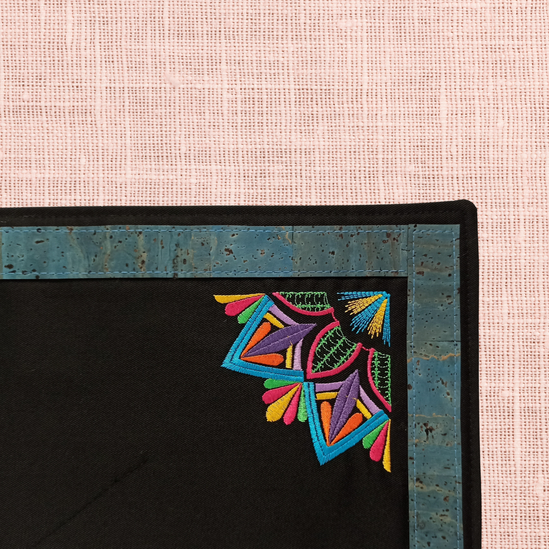 Black Placemat Mandala with Cork_Front Details