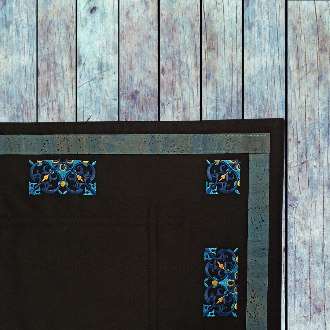 Black Placemat Tile with Cork_Front Details