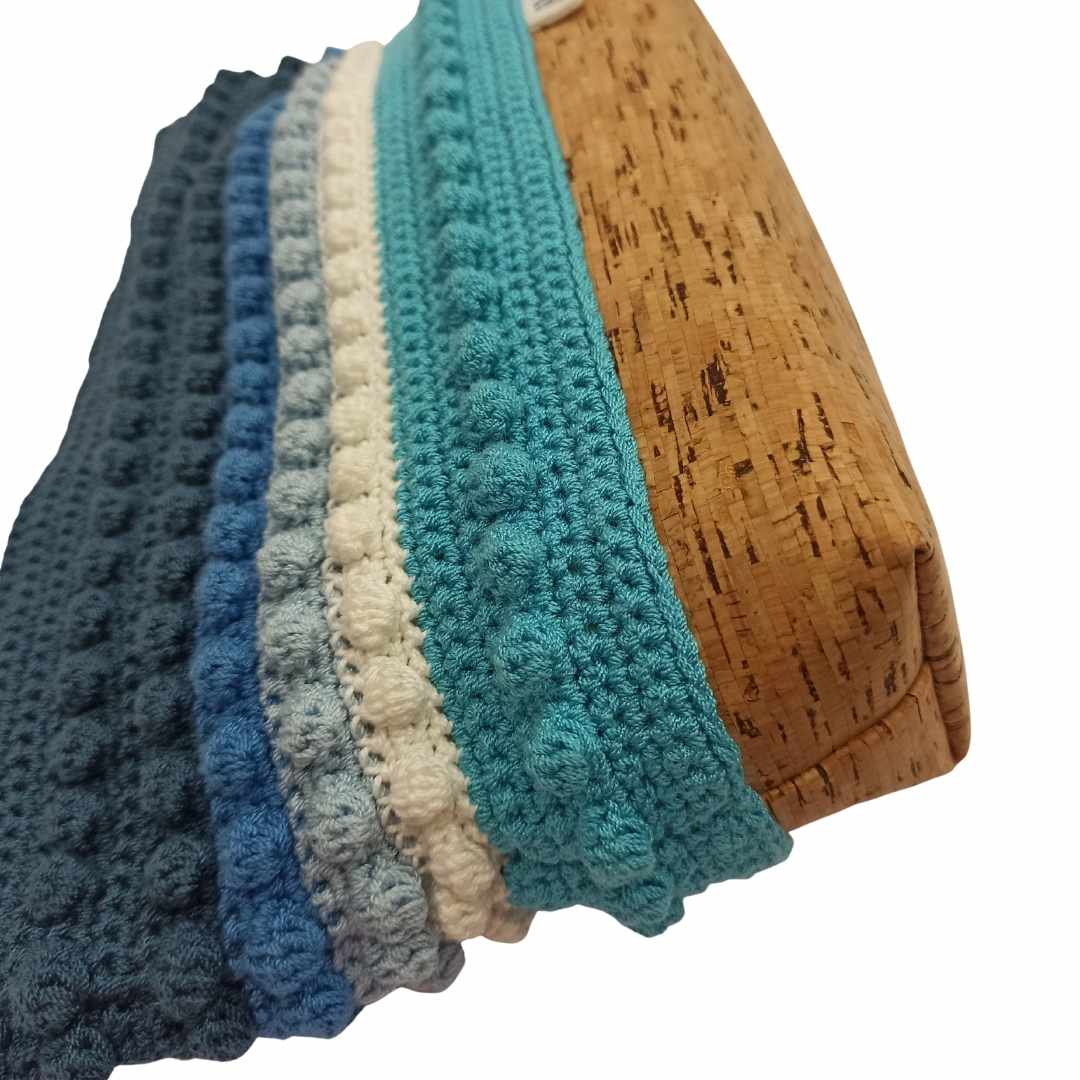 Clutch Bag Blueish - Base Details