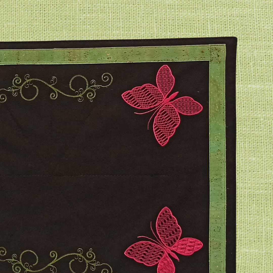 Black Placemat Butterfly with Cork_Front Details