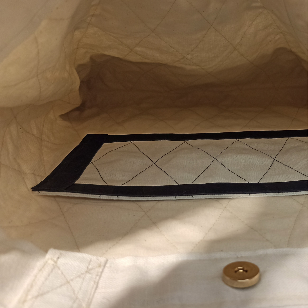Women White Shoulder Bag Tile - Inside pocket and stitched diamond pattern details.